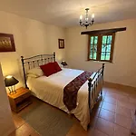 別荘 Luxury Rural Retreat Ideal For Families With A Jacuzzi Hot Tub *