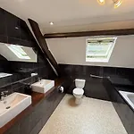 別荘 Luxury Rural Retreat Ideal For Families With A Jacuzzi Hot Tub