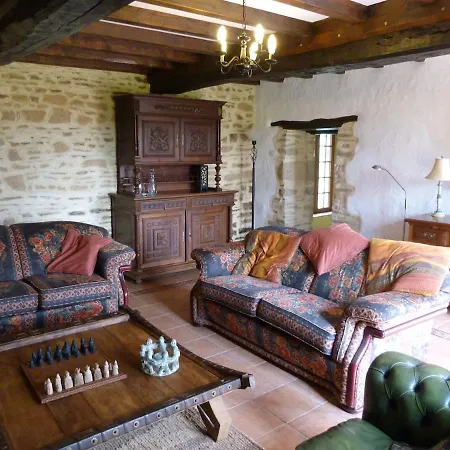 Luxury Rural Retreat Ideal For Families With A Jacuzzi Hot Tub بيت للعطل