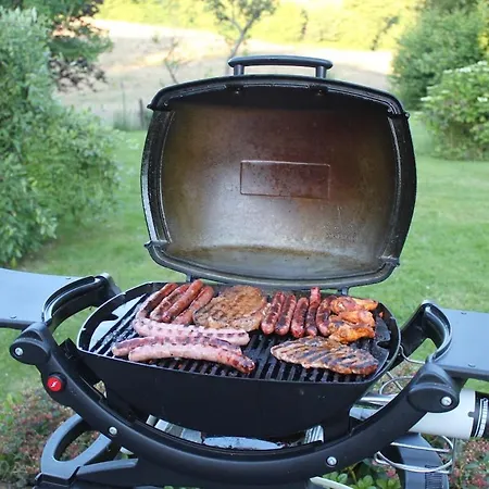 Luxury Rural Retreat Ideal For Families With A Jacuzzi Hot Tub Ferienhaus *