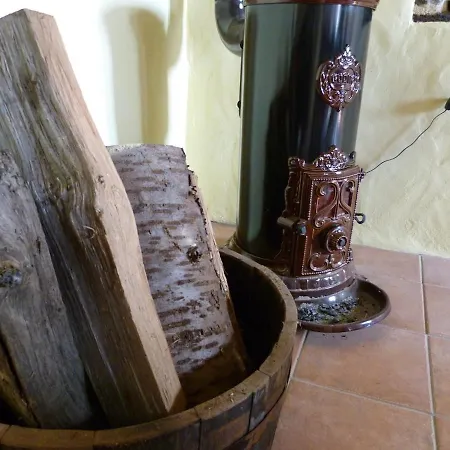 بيت للعطل Luxury Rural Retreat Ideal For Families With A Jacuzzi Hot Tub *