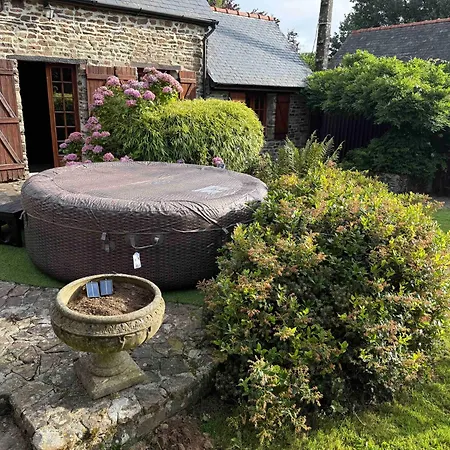 Luxury Rural Retreat Ideal For Families With A Jacuzzi Hot Tub * Yvrandes
