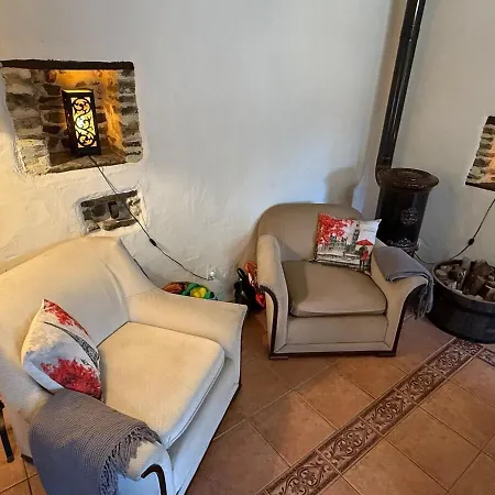 Luxury Rural Retreat Ideal For Families With A Jacuzzi Hot Tub 別荘