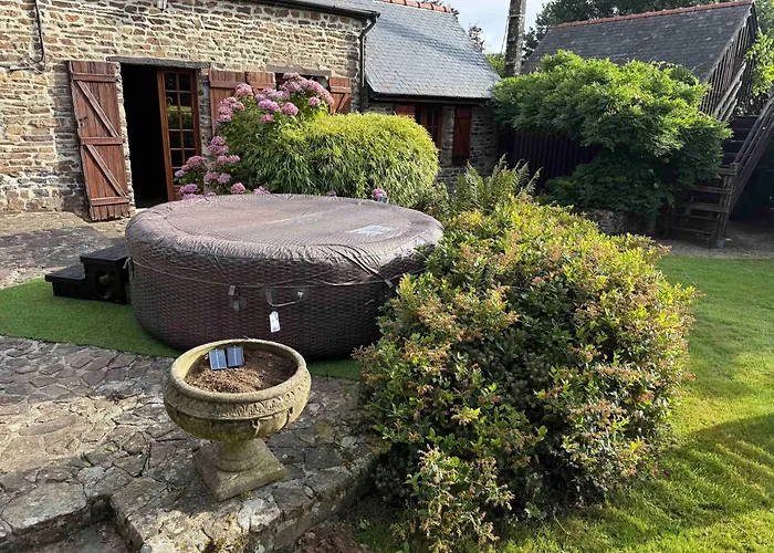 Luxury Rural Retreat Ideal For Families With A Jacuzzi Hot Tub * Yvrandes