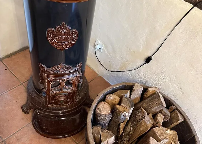 Дом отдыха Luxury Rural Retreat Ideal For Families With A Jacuzzi Hot Tub *